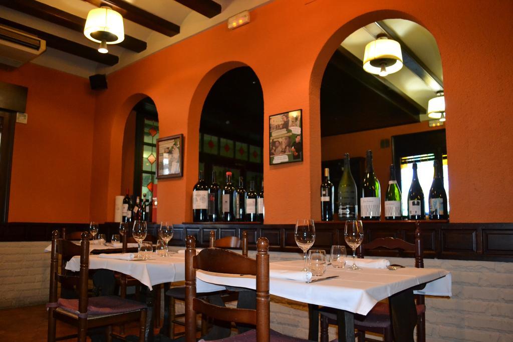 Hotel Restaurant El Bosc Banyeres del Penedes Pokój zdjęcie