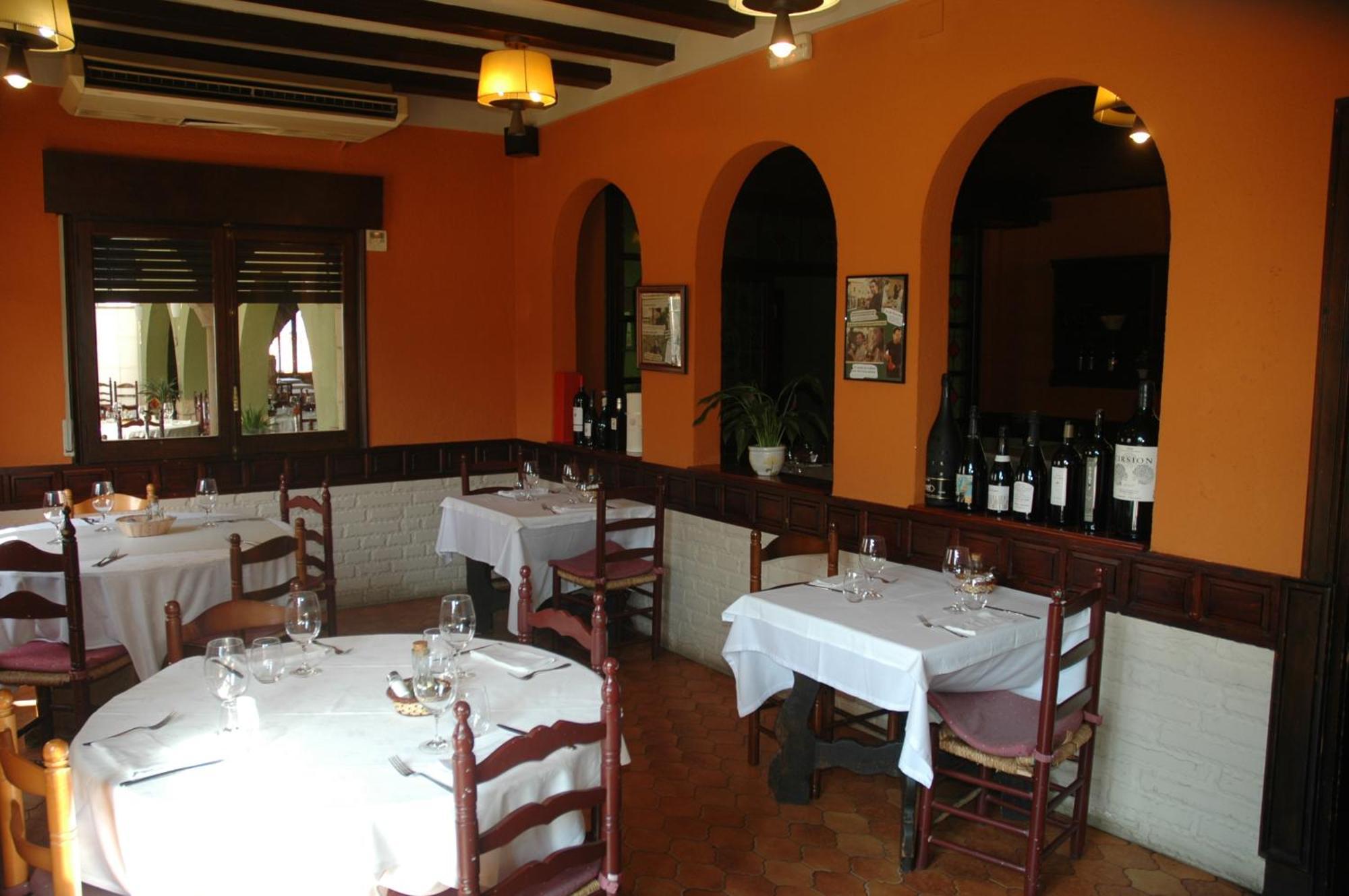 Hotel Restaurant El Bosc Banyeres del Penedes Zewnętrze zdjęcie