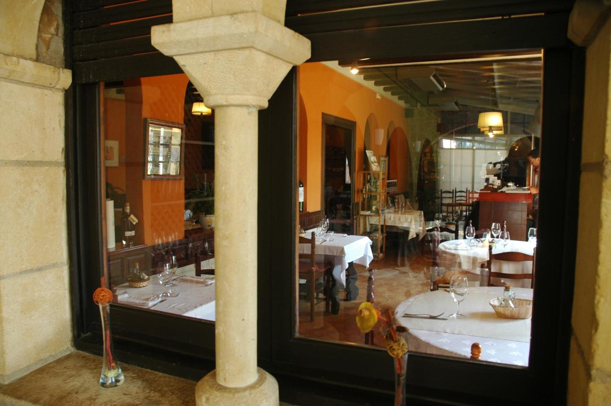 Hotel Restaurant El Bosc Banyeres del Penedes Zewnętrze zdjęcie