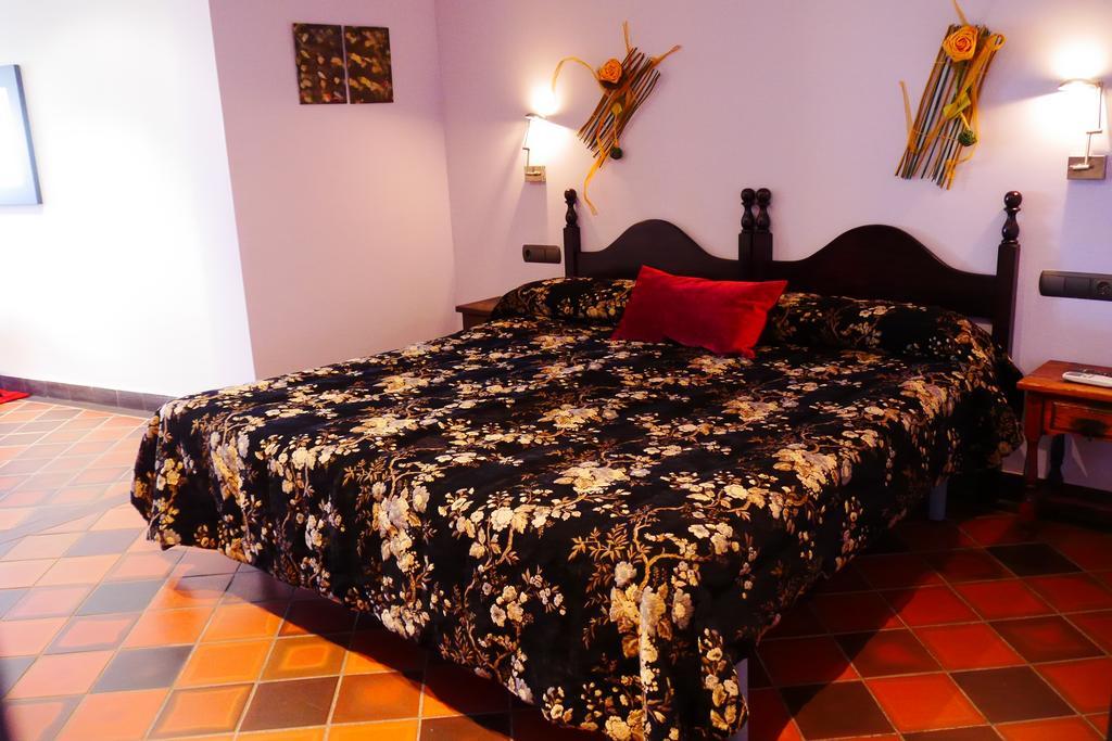Hotel Restaurant El Bosc Banyeres del Penedes Zewnętrze zdjęcie