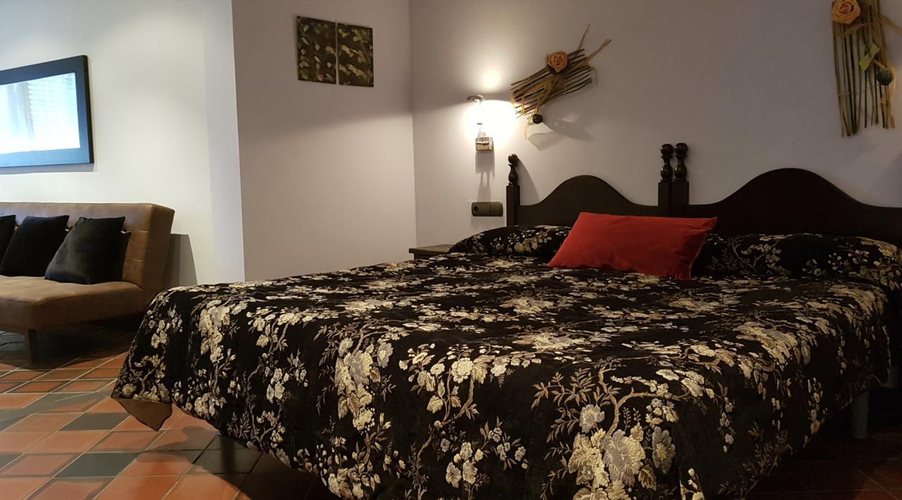 Hotel Restaurant El Bosc Banyeres del Penedes Zewnętrze zdjęcie